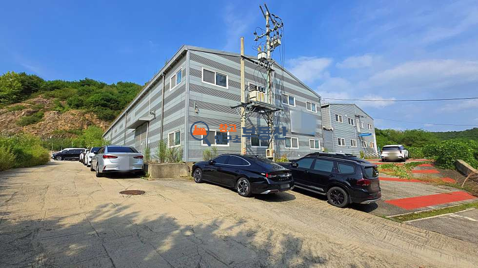 경기 파주시 탄현면 금산리 #393평 #공장 #대형단독마당 #층고높 #민원無 #40ft가능 #내부사무실 #즉시입주 #성동ic5분 월세 매물번호 16348 사진 2