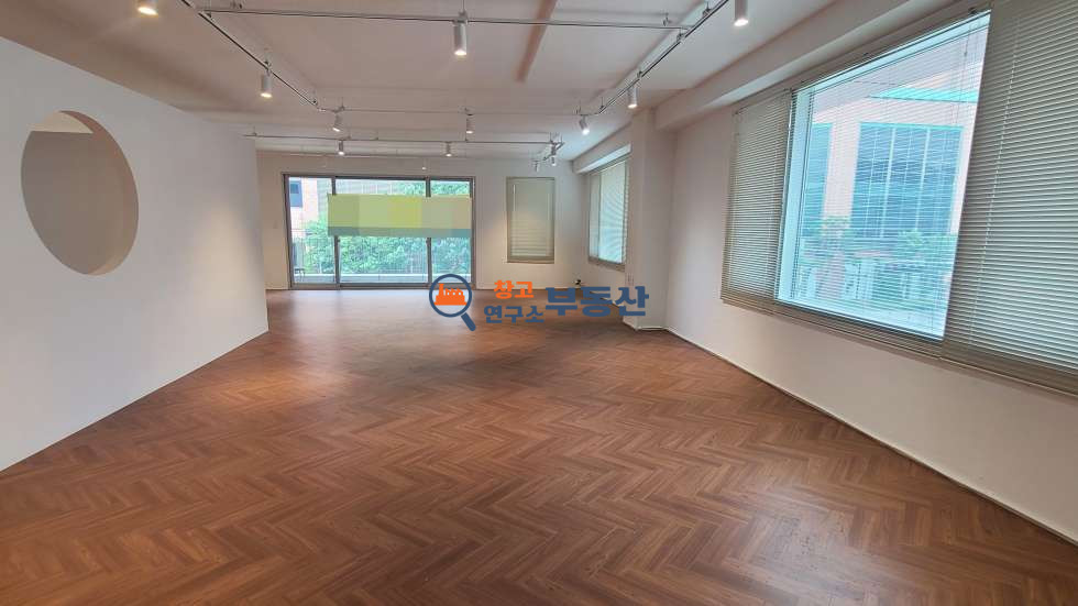 경기 파주시 서패동 #70평 #파주출판단지 #사옥 쇼룸 전시장 #즉시입주 #2종근생가능 #운정신도시 월세 매물번호 15917 사진 4