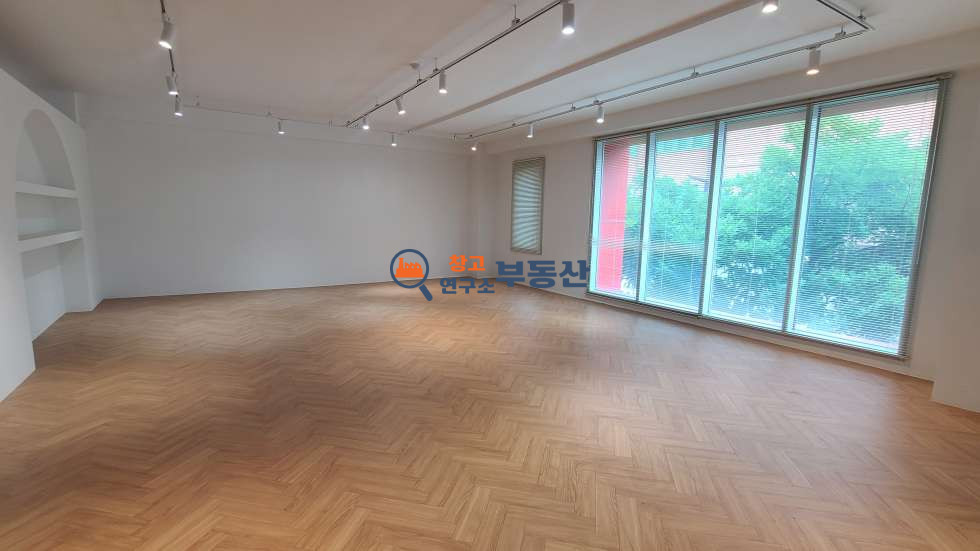 경기 파주시 서패동 #70평 #파주출판단지 #사옥 쇼룸 전시장 #즉시입주 #2종근생가능 #운정신도시 월세 매물번호 15917 사진 5