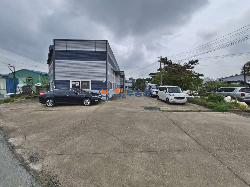 경기 고양일산서구 구산동 #170평 #2종제조 #분할임대가능 #5톤 통행 #자유로 3분 월세 매물번호 17615 사진 1