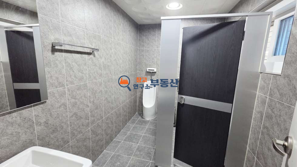 경기 파주시 맥금동 #120평 #2종제조 #준신축 #대형차량 #1층60평+2층60평 #내부사무실 #구분화장실 # 월세 매물번호 18192 사진 10