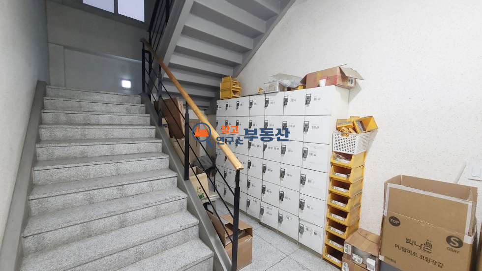 경기 파주시 탄현면 성동리 #연958평 #창고 #1층450+2층58+3층450평 #통임대 #단독마당 #내부사무실 #높은층고 #랙인수가능 #남녀구분화장실 월세 매물번호 16889 사진 13
