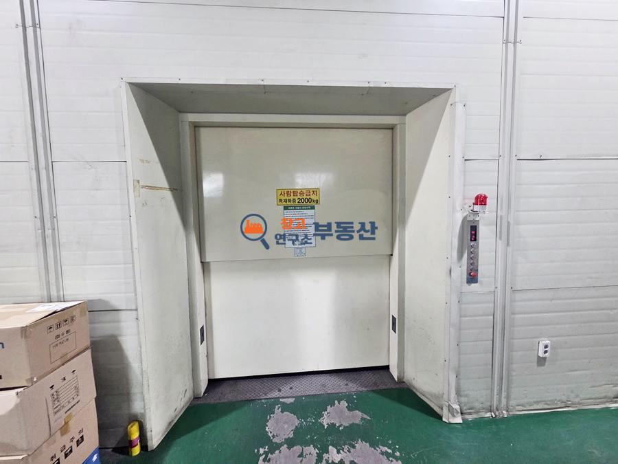 경기 고양덕양구 용두동 #300평 #1,2층구조 #화물E/V #도로인접 #40FT트레일러 #도심권 월세 매물번호 18253 사진 6