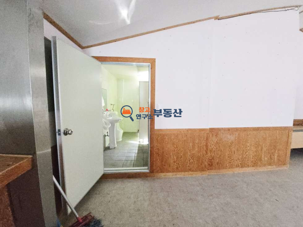 경기 파주시 문산읍 내포리 #51평 #공장 #냉난방기무료 #넓은공동마당 #40피트진입 #계획관리 #즉시입주 #가성비임대 월세 매물번호 18244 사진 4