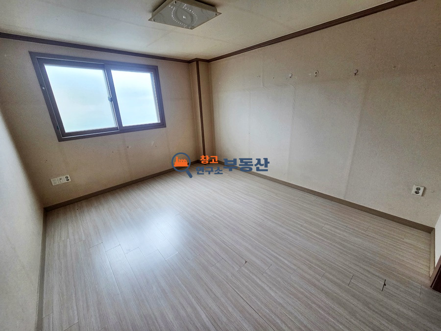 경기 고양덕양구 현천동 357 #28평 #2층 #상암5분 #서울권 #1,2자유로근접 #즉시입주 #화장실2개 월세 매물번호 18261 사진 9