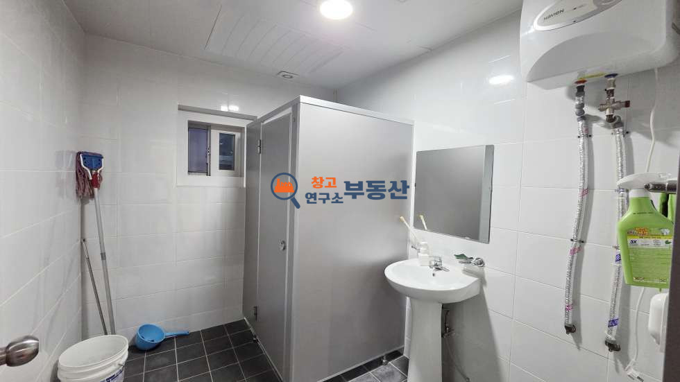 경기 파주시 오도동 #144평 #공장 #준신축 #높은층고 #내부화장실 #대형차량진출입 #민원무 #문발IC 월세 매물번호 18155 사진 5