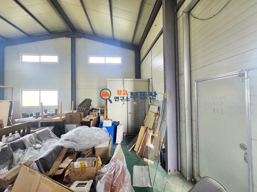 경기 고양일산동구 식사동 #102평 #53+49평 #내부사무실 #도심권 #외부천막 월세 매물번호 17847 사진 8