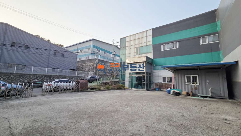 경기 파주시 탄현면 금산리 #토494평 #연196평 #계획관리 #공장 #134평+62평 #가설천막 #직원숙소 #전기150kW #내부사무실 #사옥추천 매매 매물번호 18121 사진 12
