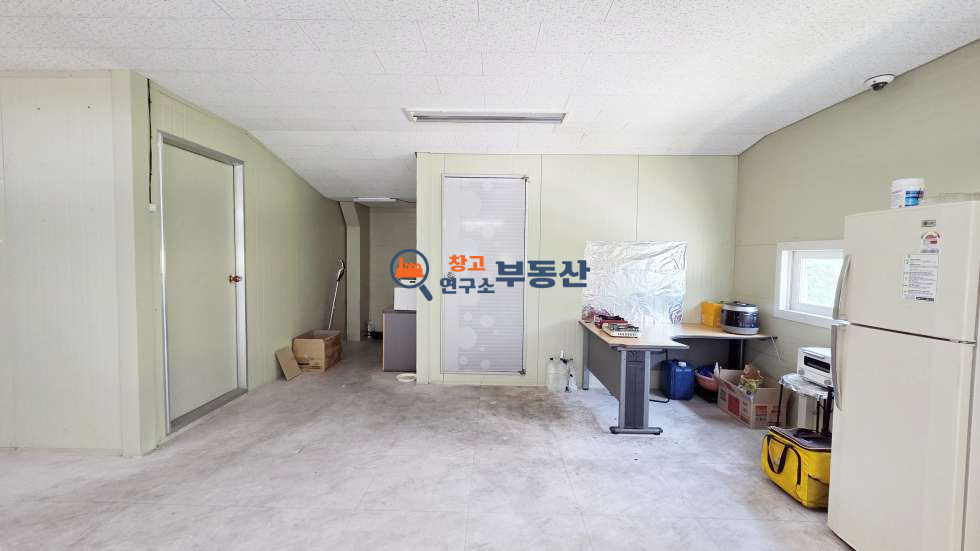 경기 파주시 법원읍 웅담리 #토지1008평 #연251평 #공장 #계획관리 #대형마당 #입주가능 #전기증설 #내부사무실 #컨디션굿 #평당129만 #법원IC 매매 매물번호 17821 사진 7