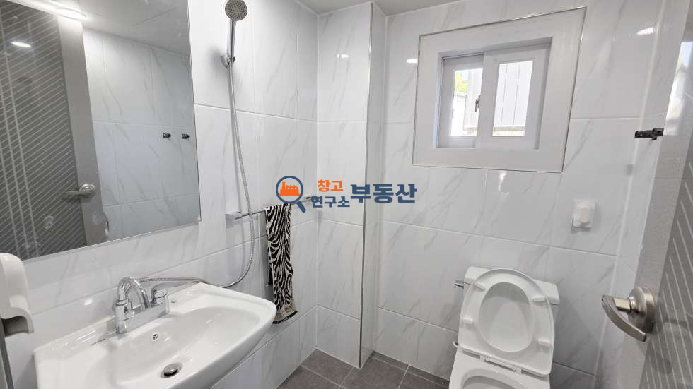 경기 파주시 탄현면 법흥리 #대113평 #건44평 #1종소매 #신축 #단독마당 #계획관리 #내부화장실 #5톤진입 #성동IC 매매 매물번호 17479 사진 4