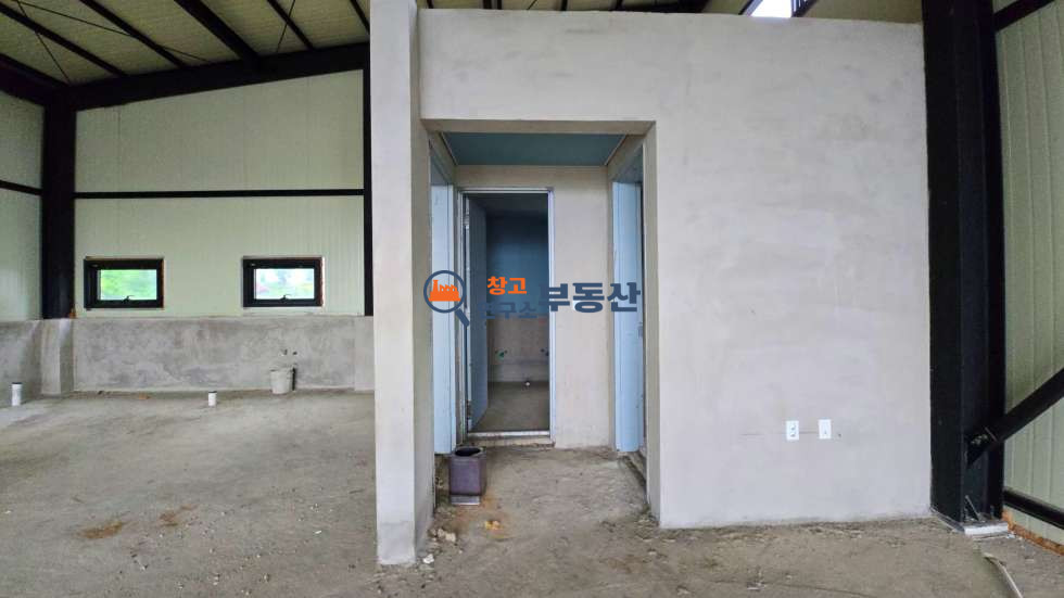 경기 고양덕양구 대장동 #115평 #총2층(56+58) #1종근생 #2차선변 #자유로인접 #내부화장실 #즉시입주 #신축 월세 매물번호 15716 사진 9