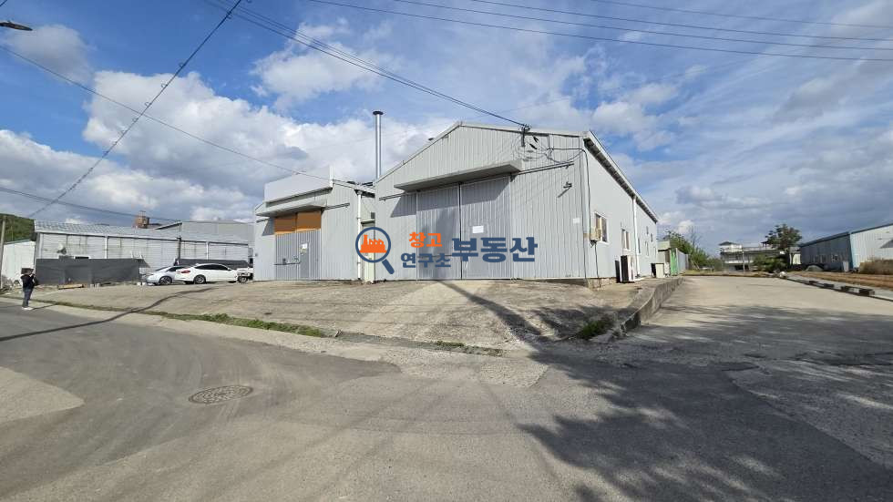 경기 파주시 산남동 #120평 #공장 #60평X2개동 #복층사무실 #전기41kW #동간연결 #탑골IC 월세 매물번호 17498 사진 1