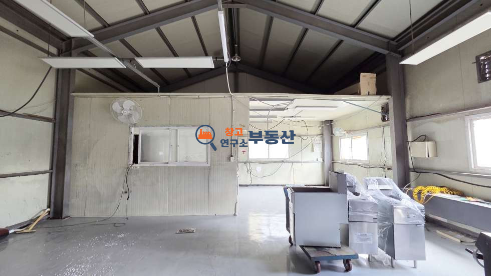 경기 파주시 산남동 #120평 #공장 #60평X2개동 #복층사무실 #전기41kW #동간연결 #탑골IC 월세 매물번호 17498 사진 7