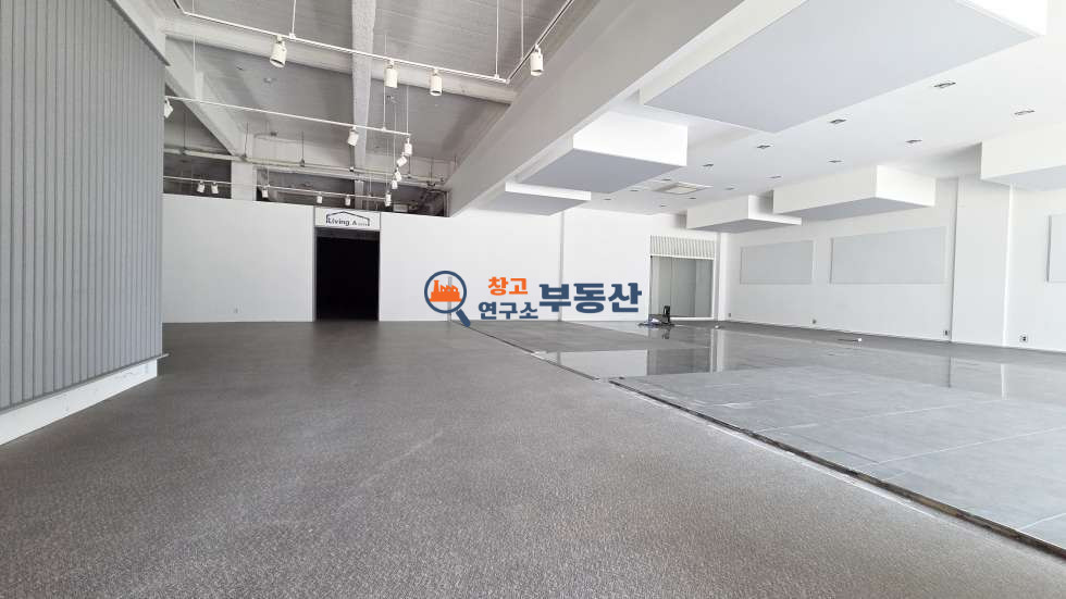 경기 고양일산서구 덕이동 #125평 #1층전체 #도심가 #접근성굿 #가구단지 #주차편리 #탄현역 #즉시입주 월세 매물번호 17624 사진 2