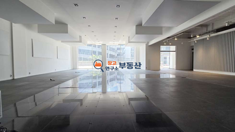 경기 고양일산서구 덕이동 #125평 #1층전체 #도심가 #접근성굿 #가구단지 #주차편리 #탄현역 #즉시입주 월세 매물번호 17624 사진 5