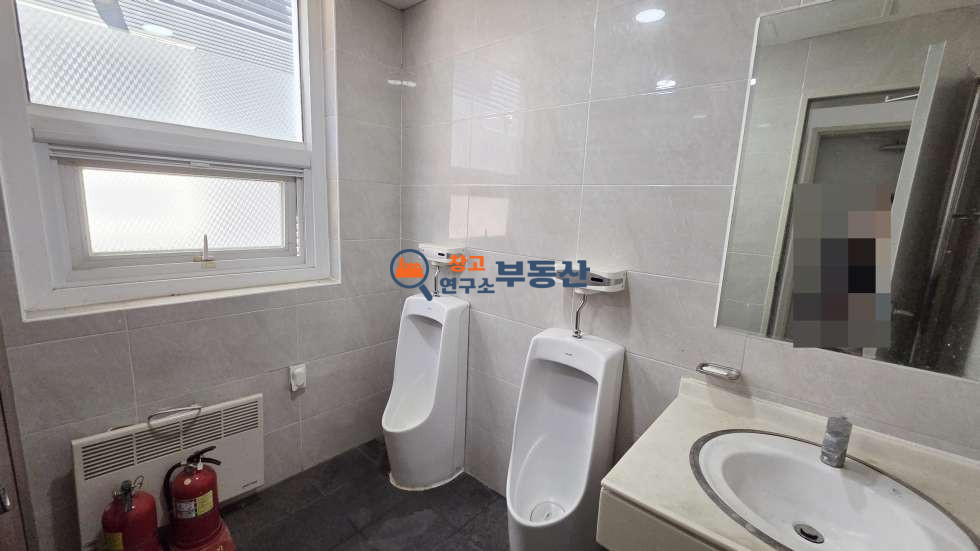 경기 고양일산서구 덕이동 #125평 #1층전체 #도심가 #접근성굿 #가구단지 #주차편리 #탄현역 #즉시입주 월세 매물번호 17624 사진 6