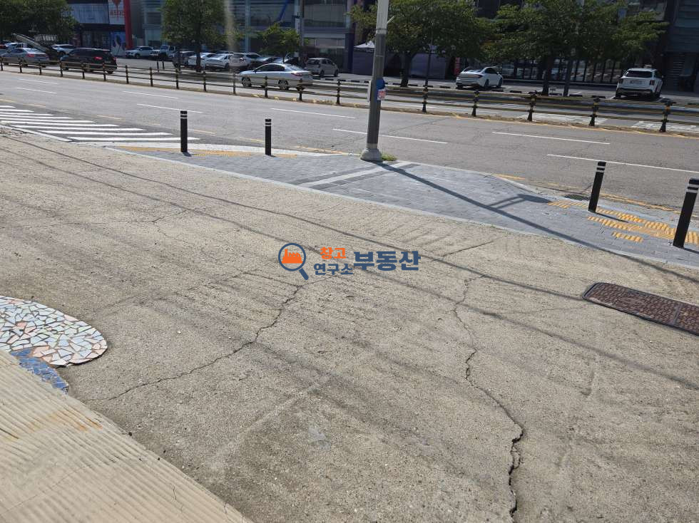 경기 고양일산서구 덕이동 #50평 #1종근생 #1층상가 #6차선도로변 #자동차관련업종 #무권리 #간판노출 월세 매물번호 18309 사진 6