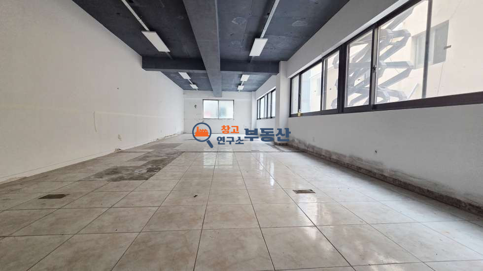 경기 파주시 문발동 #40평 #상가 #즉시입주 #교차로 코너자리 #주차여유 월세 매물번호 18310 사진 7