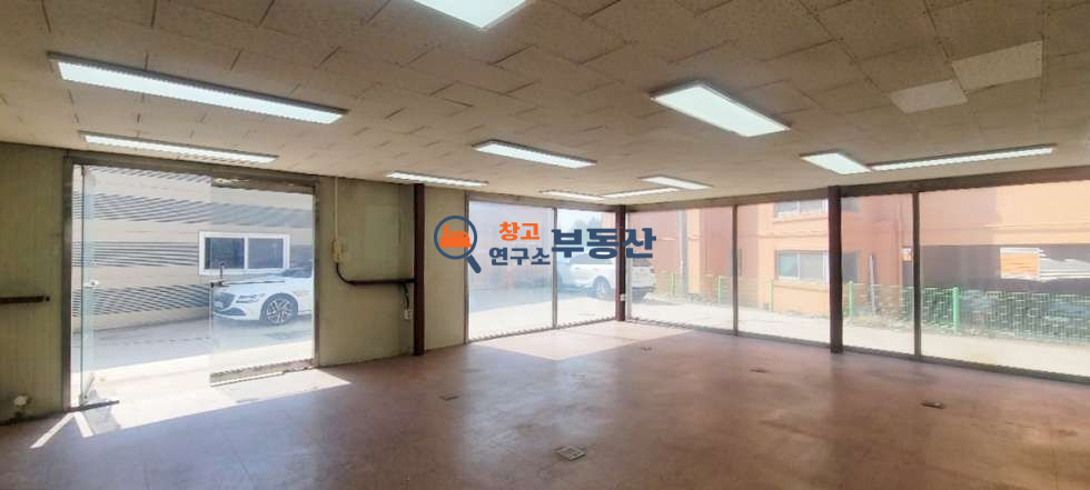 경기 고양일산서구 덕이동 #54평 #1종소매 #내부화장실 #덕이로인근 #탑골IC 월세 매물번호 17430 사진 3