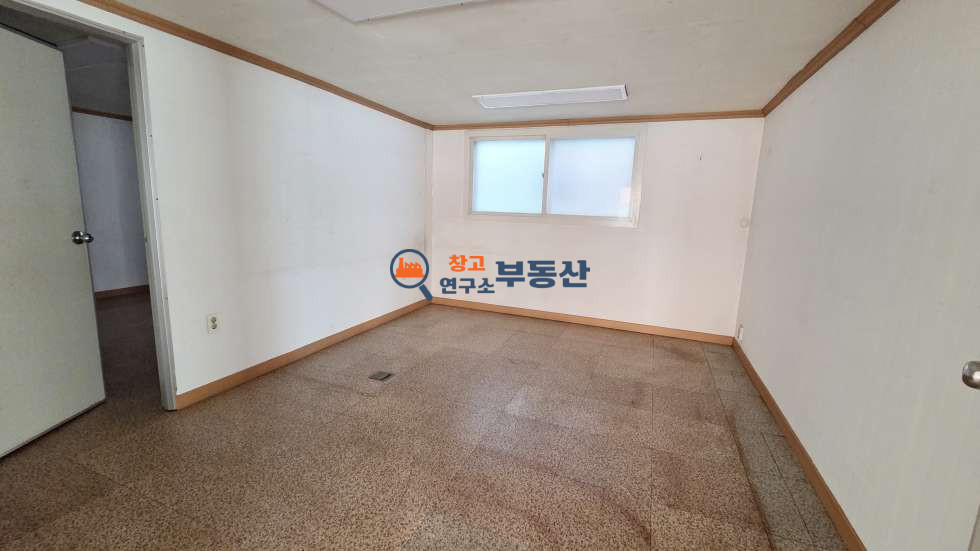 경기 고양일산서구 덕이동 #54평 #1종소매 #내부화장실 #덕이로인근 #탑골IC 월세 매물번호 17430 사진 10