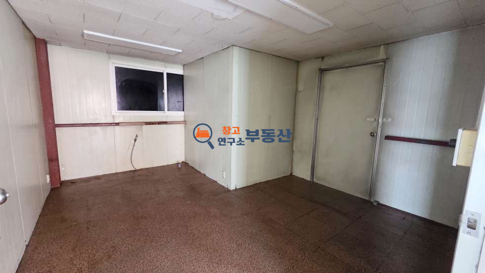 경기 고양일산서구 덕이동 #54평 #1종소매 #내부화장실 #덕이로인근 #탑골IC 월세 매물번호 17430 사진 11