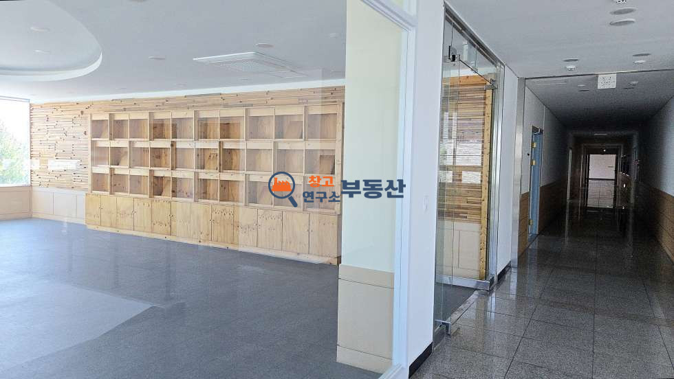 경기 파주시 신촌동 #1374평 #공장 #총2층(690평 + 685평) #사옥형공장 #전기승압 #하수직관 #화물EV #층고높 #즉시입주 #제조가능 월세 매물번호 16323 사진 12