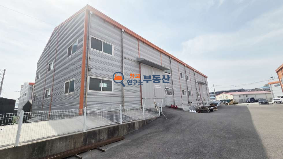 경기 파주시 동패동 #179평 #공장 #2층 전체 #차량 바로진입 #높은층고 #즉시입주 #분할임대가능 월세 매물번호 17401 사진 2
