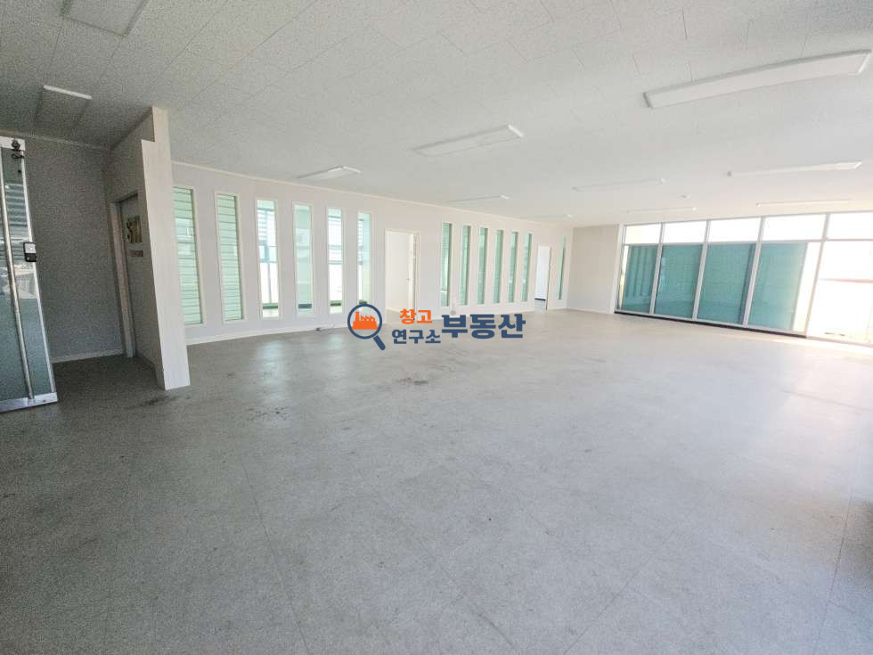 경기 고양일산서구 덕이동 #57평 #1종근생 #2층사무실 #사거리코너 #대로변 #사무실인테리어 #주차편리 #즉시입주 월세 매물번호 18325 사진 2