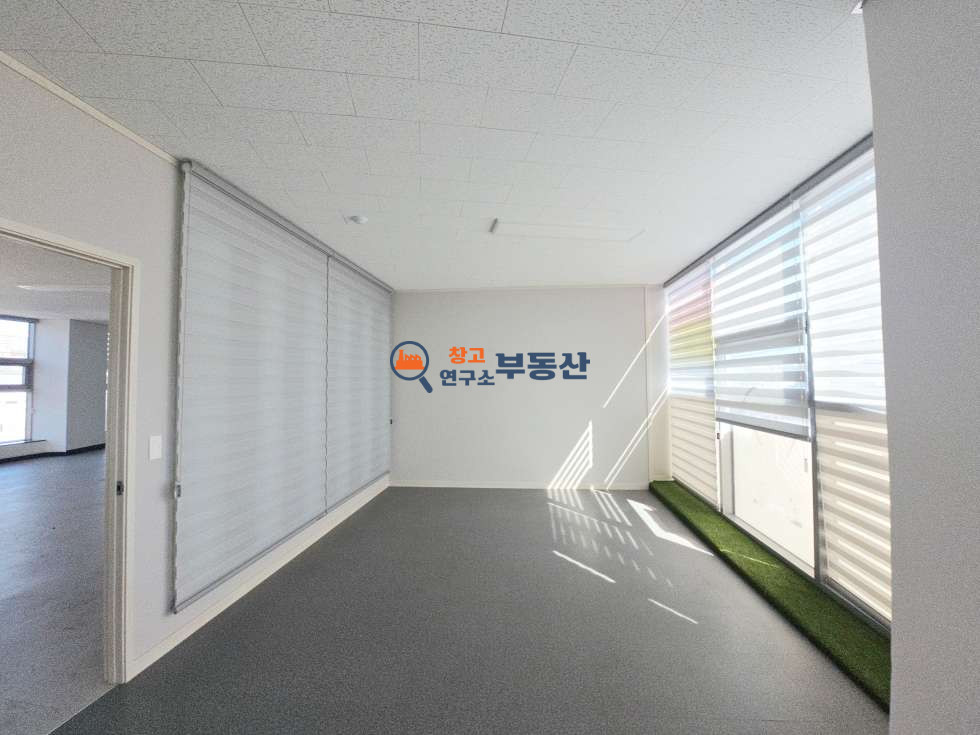 경기 고양일산서구 덕이동 #57평 #1종근생 #2층사무실 #사거리코너 #대로변 #사무실인테리어 #주차편리 #즉시입주 월세 매물번호 18325 사진 5