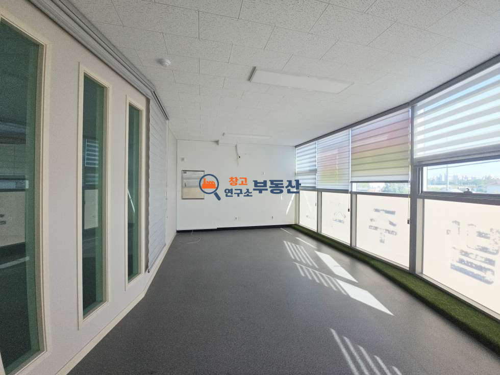 경기 고양일산서구 덕이동 #57평 #1종근생 #2층사무실 #사거리코너 #대로변 #사무실인테리어 #주차편리 #즉시입주 월세 매물번호 18325 사진 6