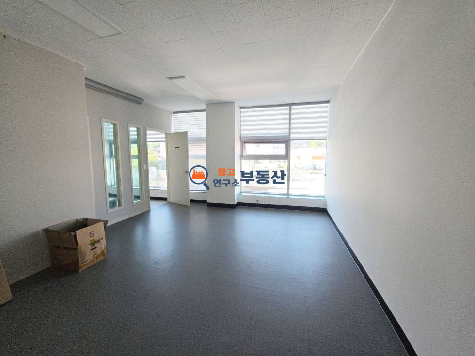 경기 고양일산서구 덕이동 #57평 #1종근생 #2층사무실 #사거리코너 #대로변 #사무실인테리어 #주차편리 #즉시입주 월세 매물번호 18325 사진 7