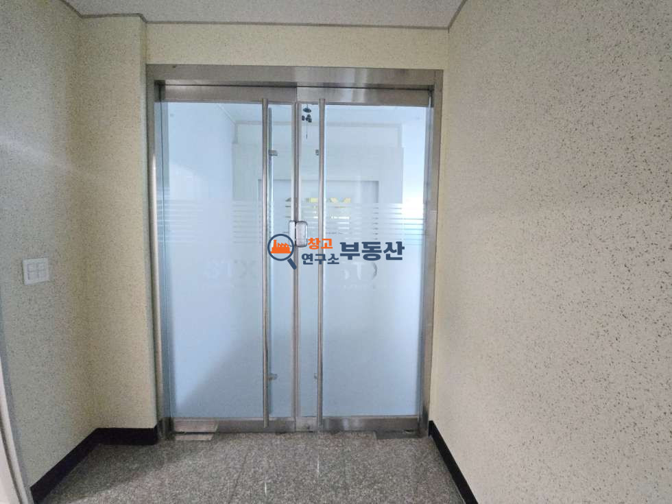경기 고양일산서구 덕이동 #57평 #1종근생 #2층사무실 #사거리코너 #대로변 #사무실인테리어 #주차편리 #즉시입주 월세 매물번호 18325 사진 9