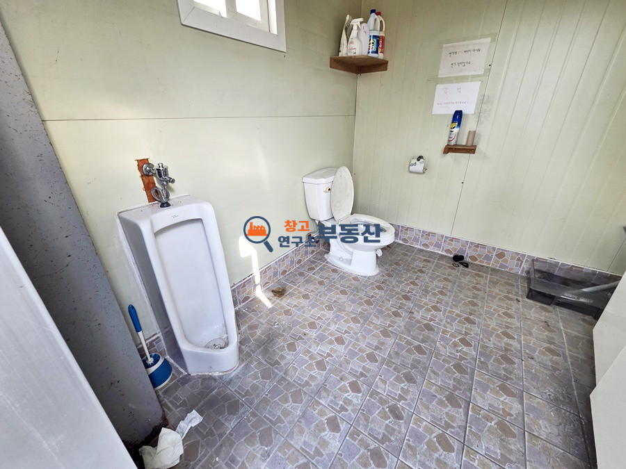 경기 고양일산동구 문봉동 #60평 #2종제조 #저렴한임대료 #내부사무실 #대형차량진출입 월세 매물번호 16606 사진 3
