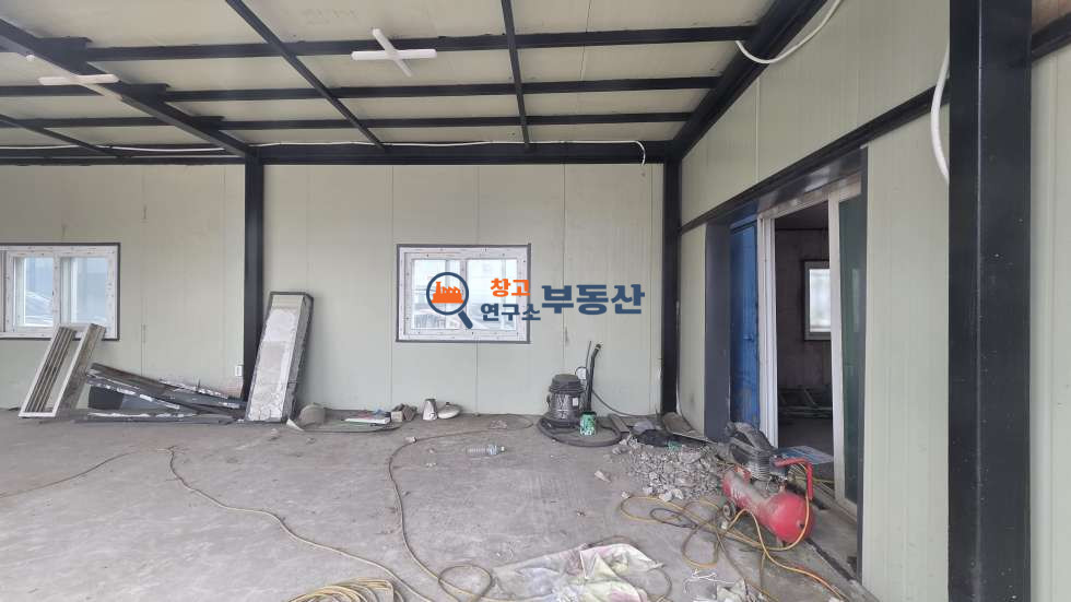 경기 파주시 탄현면 갈현리 #12평 #상가 사무실 #2종근생 #단독마당 #도로변 #직관연결 #즉시입주 월세 매물번호 18363 사진 2