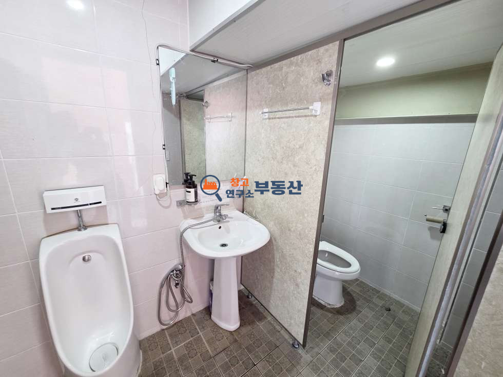 경기 파주시 연다산동 #196평 #창고 #즉시입주 #40피트 #가설천막30평 #전기39kW 월세 매물번호 17491 사진 4