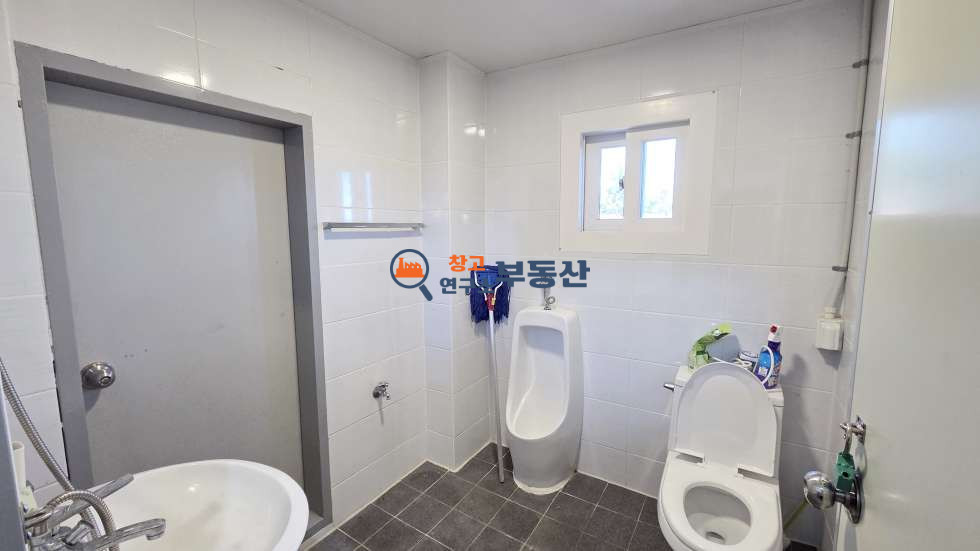 경기 파주시 송촌동 #60평 #2종제조 #높은층고 #준신축 #내부화장실 #문발IC 10분 월세 매물번호 18370 사진 3