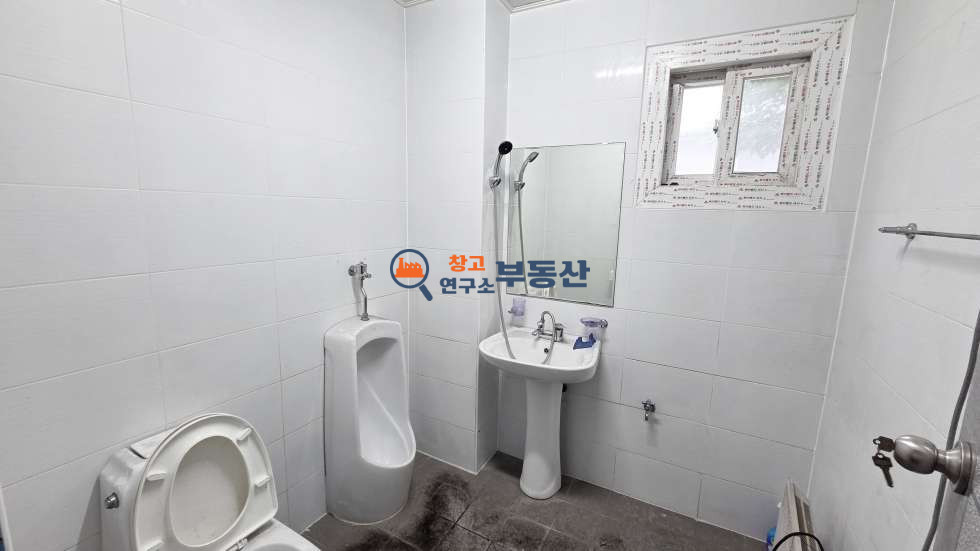 경기 파주시 탄현면 축현리 #연247평 #공장 #두동구성 #높은층고 #축현산단 #입주협의 #내부화장실 #산단IC #138평+109평 월세 매물번호 17931 사진 6
