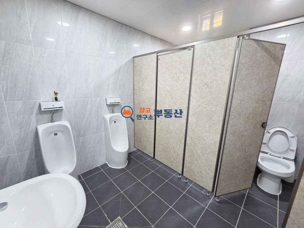 경기 파주시 탄현면 축현리 #연445평 #공장 #1층253평+2층193평 #단독마당 #전기500kW#각층임대가능 월세 매물번호 17070 사진 17