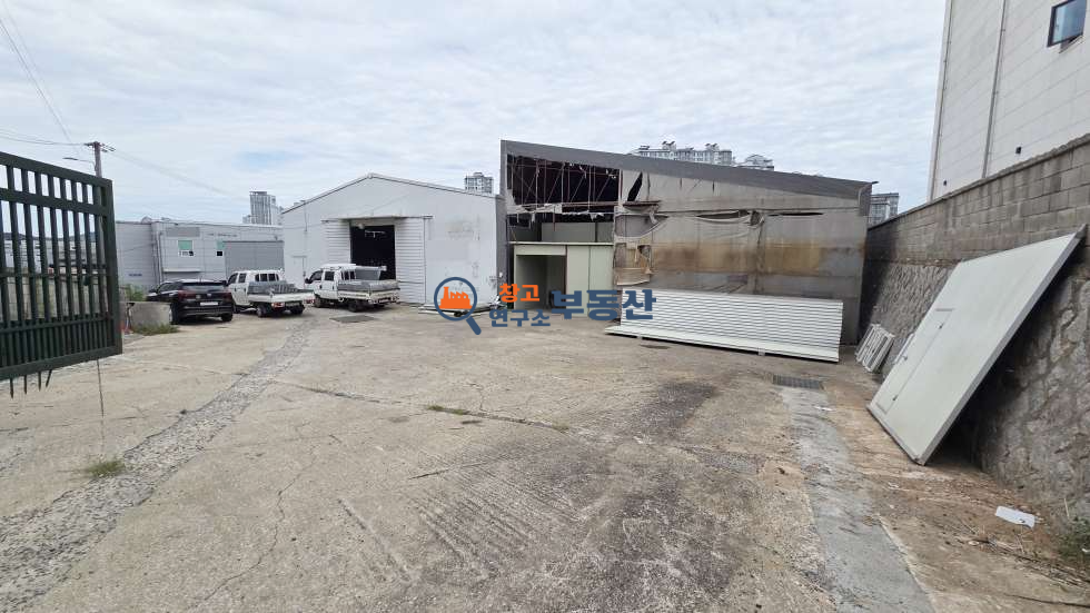 경기 파주시 동패동 #토지559평 #연120평 #공장 #단독마당 #즉시입주 #계획관리 #운정신도시 #가설천막 #삽다리IC 2분 매매 매물번호 18331 사진 1