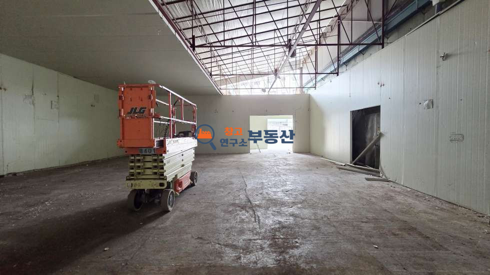 경기 파주시 동패동 #토지559평 #연120평 #공장 #단독마당 #즉시입주 #계획관리 #운정신도시 #가설천막 #삽다리IC 2분 매매 매물번호 18331 사진 9