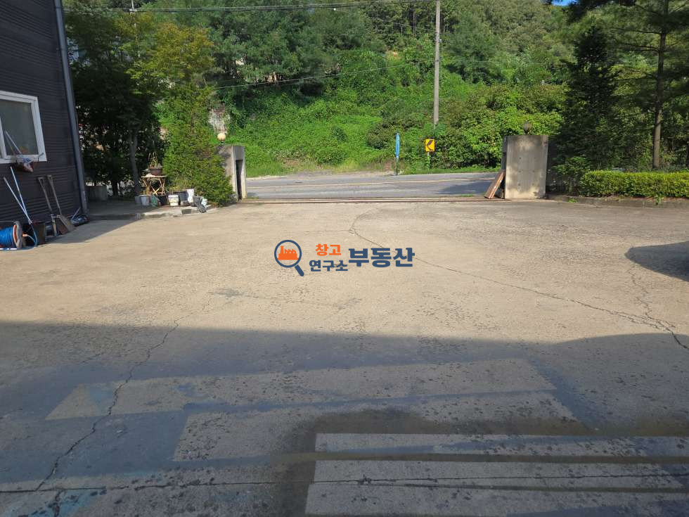 경기 파주시 탄현면 축현리 #공장매매 #대967평 #건475평+천막250평 #총3동 #층고10 #대형마당 #운정IC5분 #즉시입주 매매 매물번호 18221 사진 21