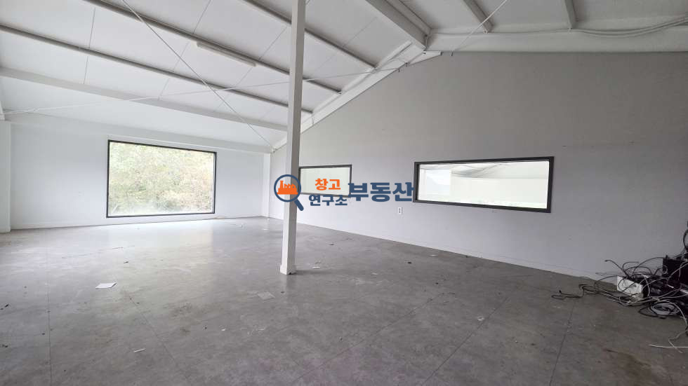 경기 파주시 탄현면 금산리 #연180평 #2종근생 #60평x3개동 #단독마당 #즉시입주 #성동IC #대형마당 #동간가설 #복층사무실 #대형차량 월세 매물번호 17403 사진 10