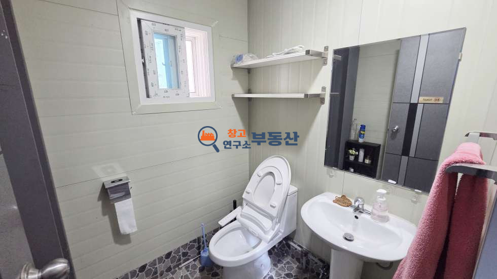 경기 파주시 하지석동 #60평 #2종근생 #통임대 #내부사무실 #1층+2층구조 #각층화장실 #테라스 월세 매물번호 18390 사진 14