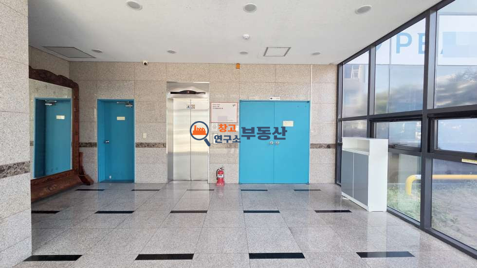 경기 파주시 문발동 #179평 #공장 #1층전체 #입주협의 #내부사무실 #시스템에어컨 #파주출판도시 월세 매물번호 18402 사진 6