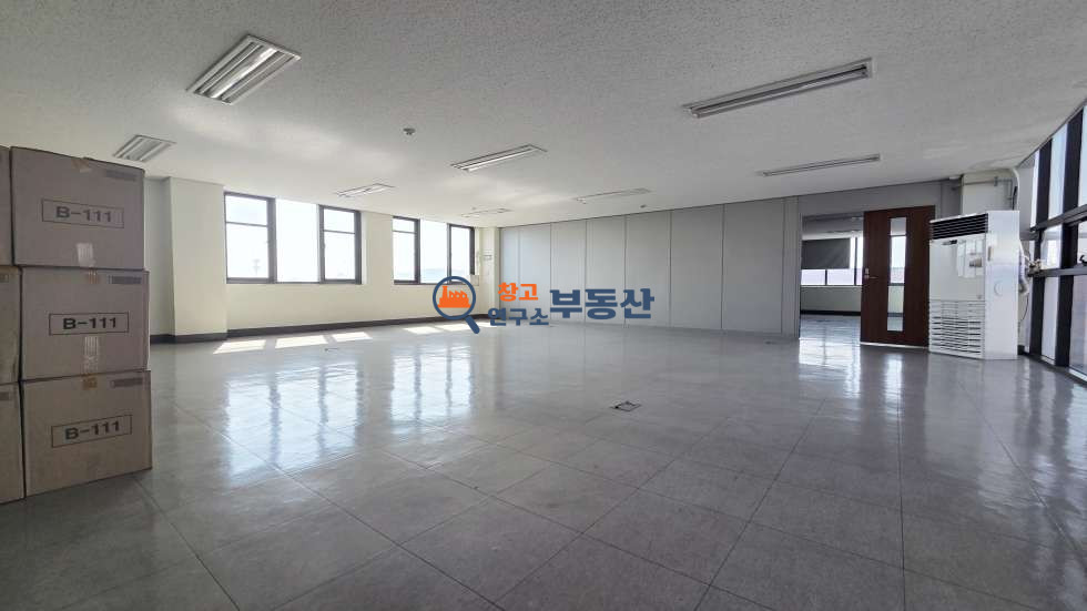 경기 파주시 문발동 #60평 #공장 #4층일부 #즉시입주 #내부사무실 #스탠드에어컨 #파주출판도시 월세 매물번호 18404 사진 2