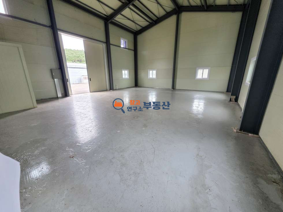 경기 파주시 월롱면 영태리 #97평 #2종근생 #38평+60평 #단독마당 #40FT #신축 #즉시입주 #높은층고 월세 매물번호 18029 사진 12
