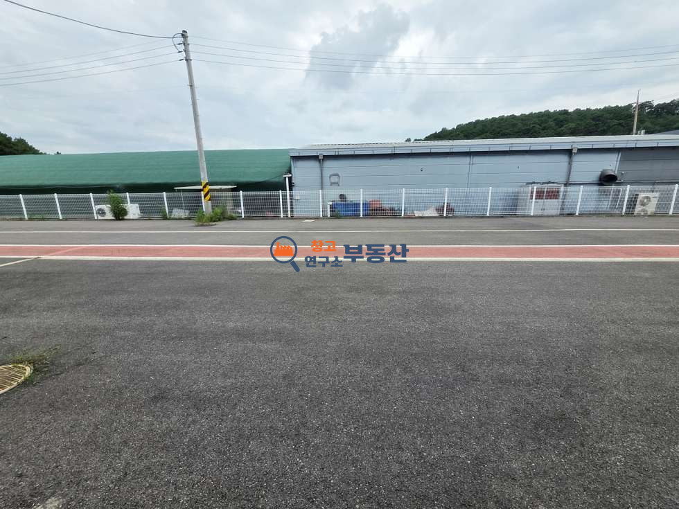 경기 파주시 월롱면 영태리 #97평 #2종근생 #38평+60평 #단독마당 #40FT #신축 #즉시입주 #높은층고 월세 매물번호 18029 사진 16
