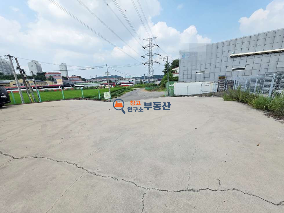 경기 고양일산동구 성석동 #220평 #110평+110평 #2종제조 #준신축 #내부사무실 #높은층고 #가설천막 #설문 IC #40FT 월세 매물번호 18086 사진 16