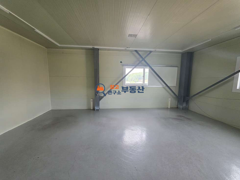 경기 고양일산동구 성석동 #180평 #2층통임대90평+90평 #2종제조 #높은층고 #40FT #오폐수직관 #사리현IC3.8km 월세 매물번호 18126 사진 18