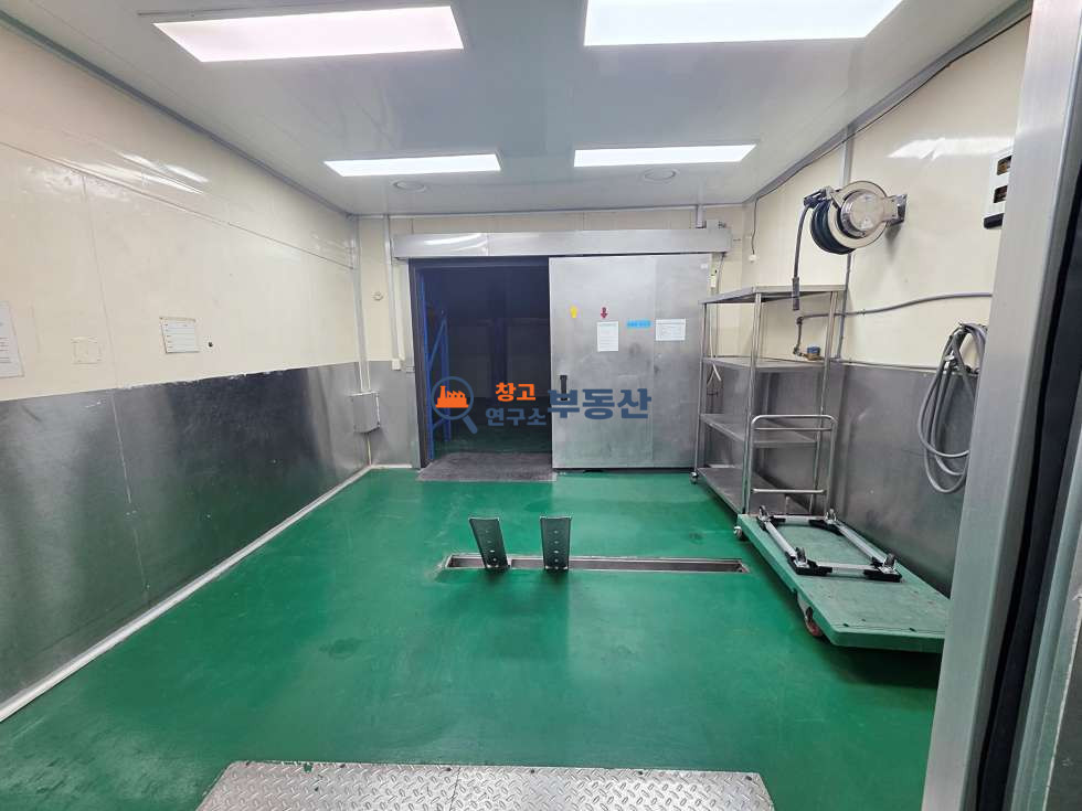 경기 고양일산동구 성석동 #120평 #식품공장 #40FT #즉시입주 #사무실 #HACCP #민원무 #사리현 IC8분 #고양IC 15분 월세 매물번호 18128 사진 19